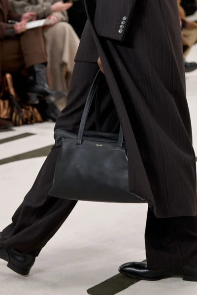 Look 10